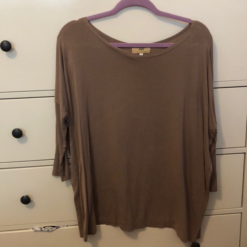 quarter sleeve piko top
